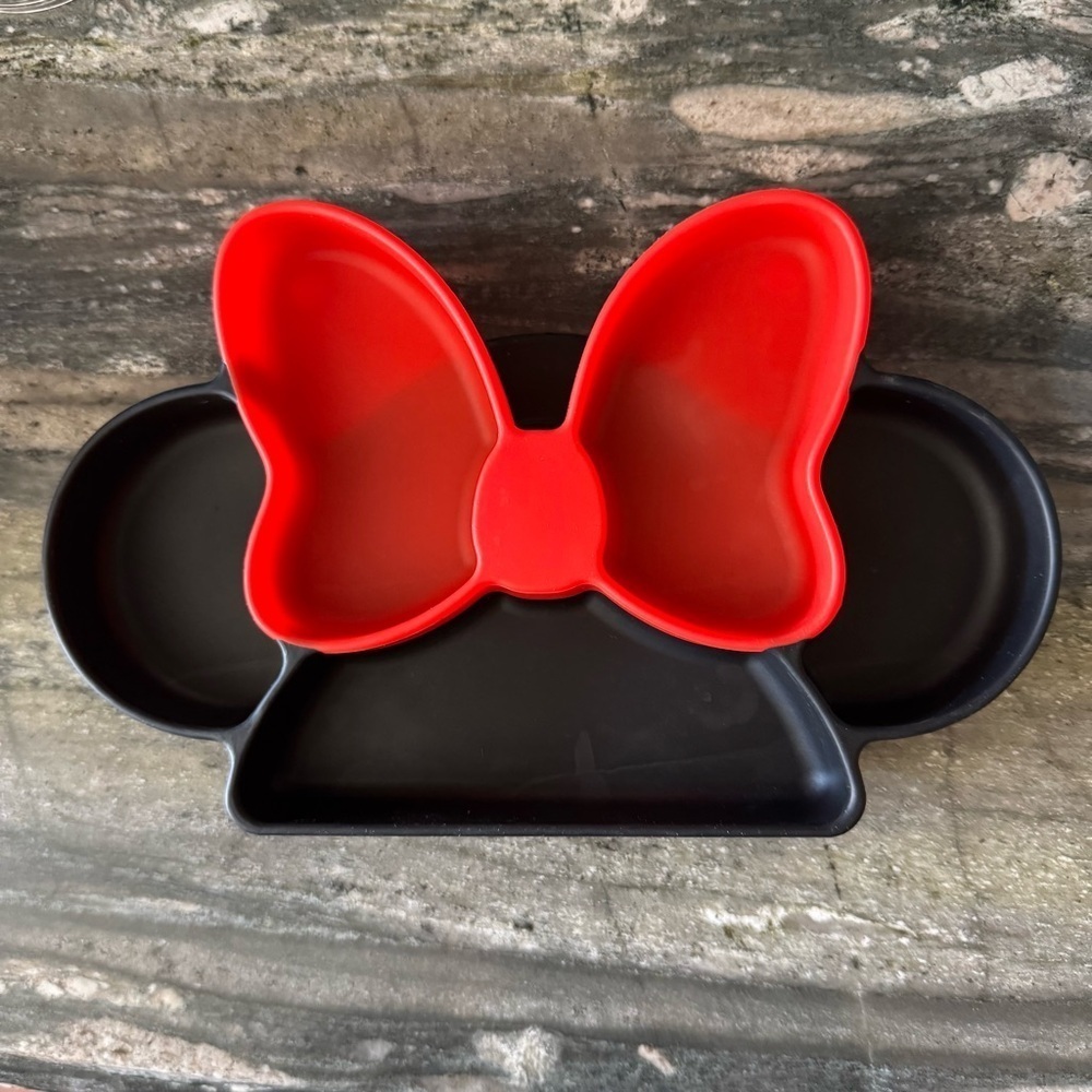 Silicone Grip Dish: Minnie Mouse